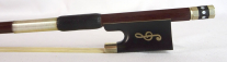 【在庫処分セール品】バイオリン弓　ブラジル材　1/2サイズ＜フロッグ：ト音記号装飾＞